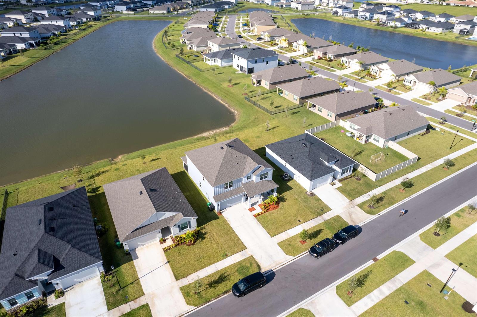 10638 5 /  3230 sq. ft. $ 2026-08-13 0 foto