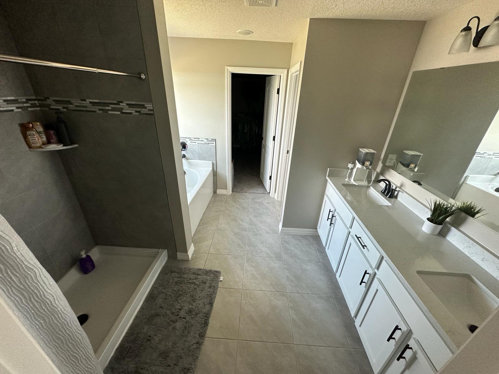 10638 5 /  3230 sq. ft. $ 2026-08-13 0 foto