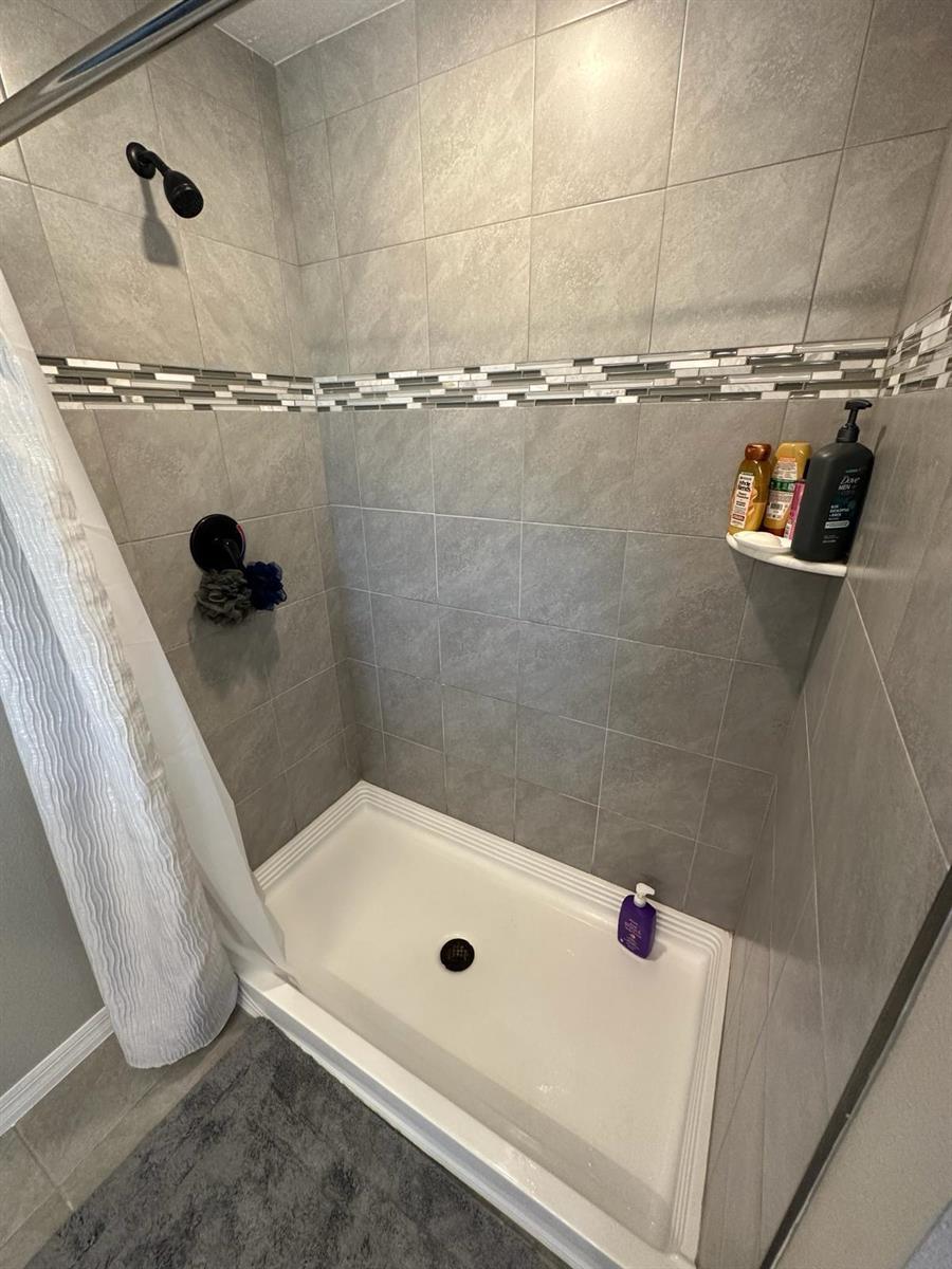 10638 5 /  3230 sq. ft. $ 2026-08-13 0 foto