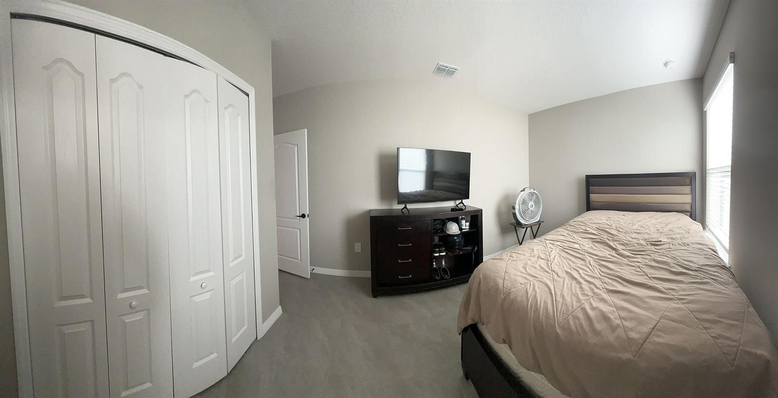 10638 5 /  3230 sq. ft. $ 2026-08-13 0 foto