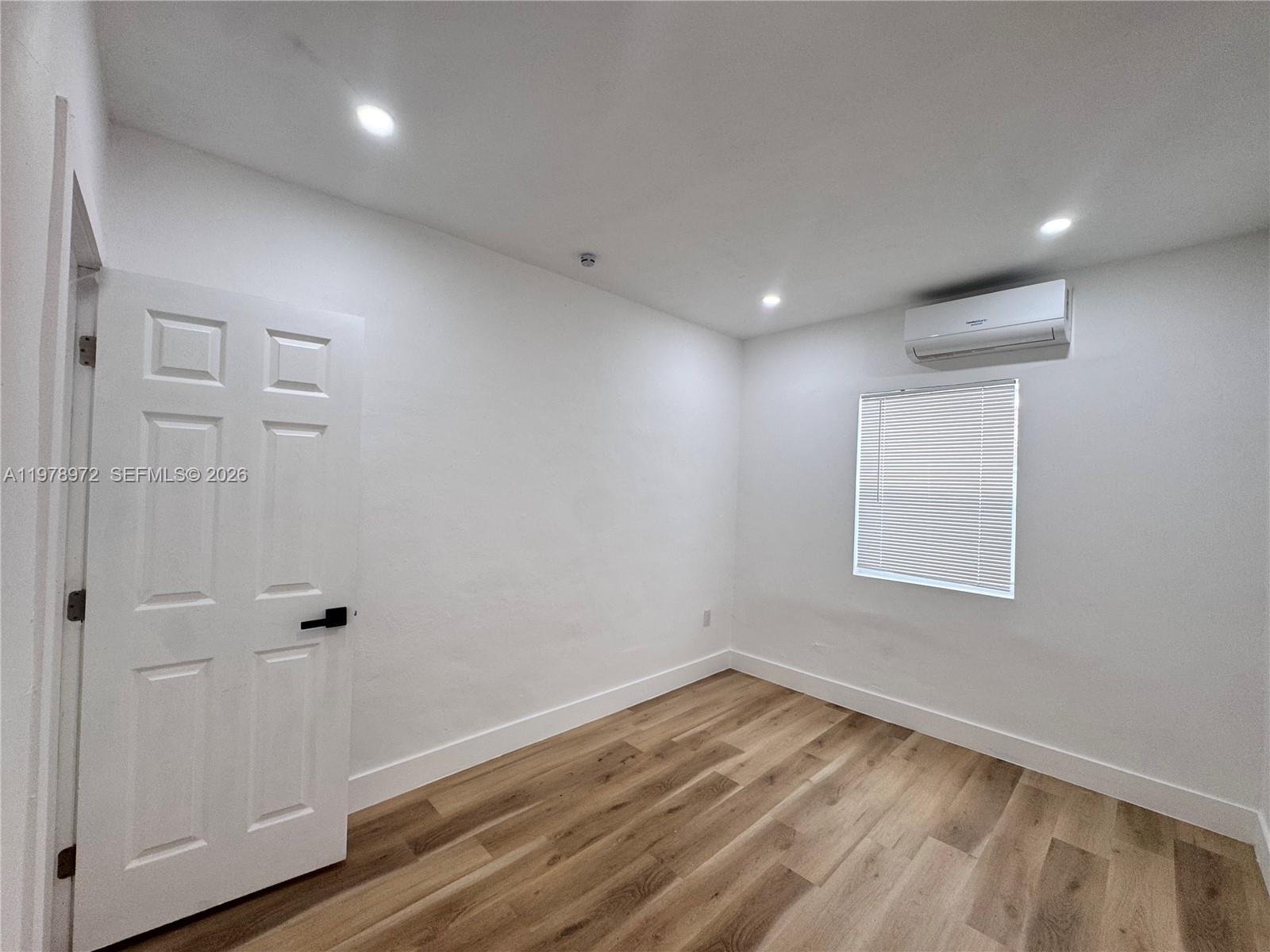   /  3836 кв.футов $ 2026-03-09 0 Фото