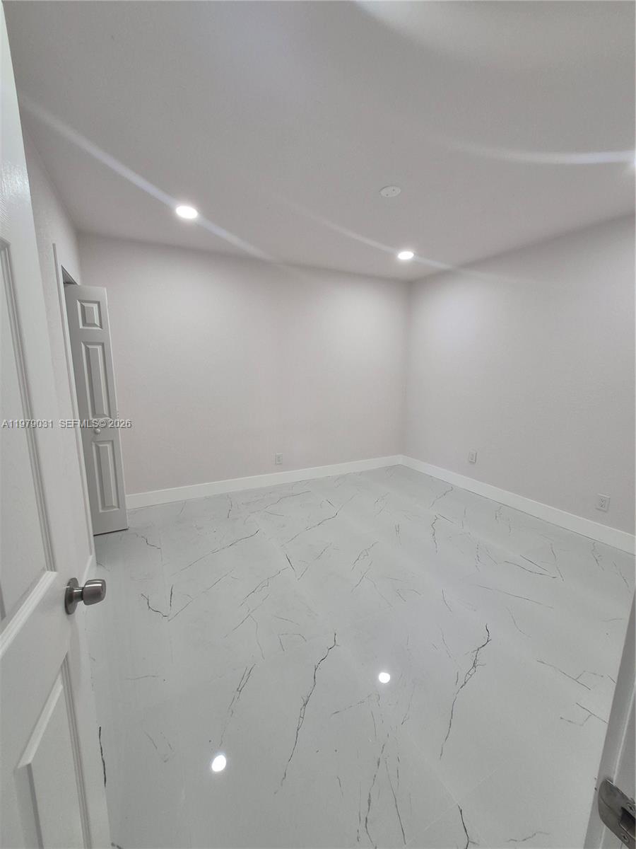   /  2270 sq. ft. $ 2026-03-09 0 foto