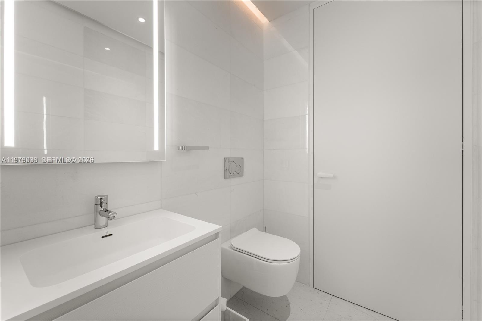 See details 8A 3 / 4 2530 sq. ft. $ 2026-03-09 0 Photo