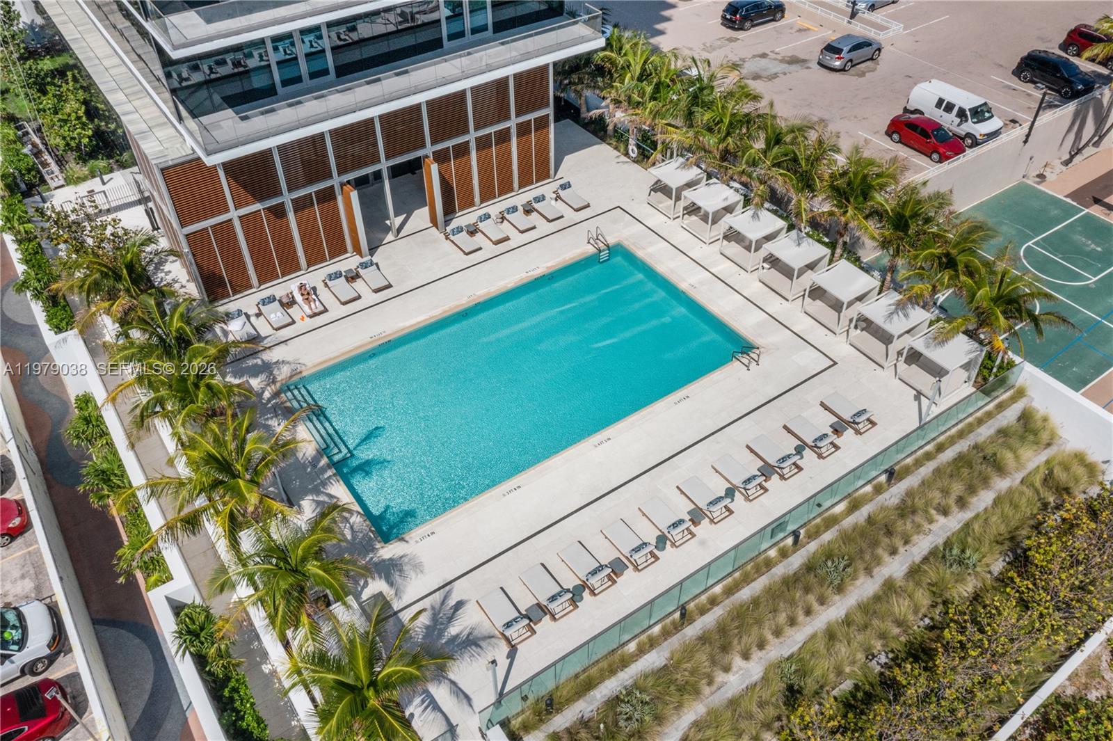 See details 8A 3 / 4 2530 sq. ft. $ 2026-03-09 0 Photo