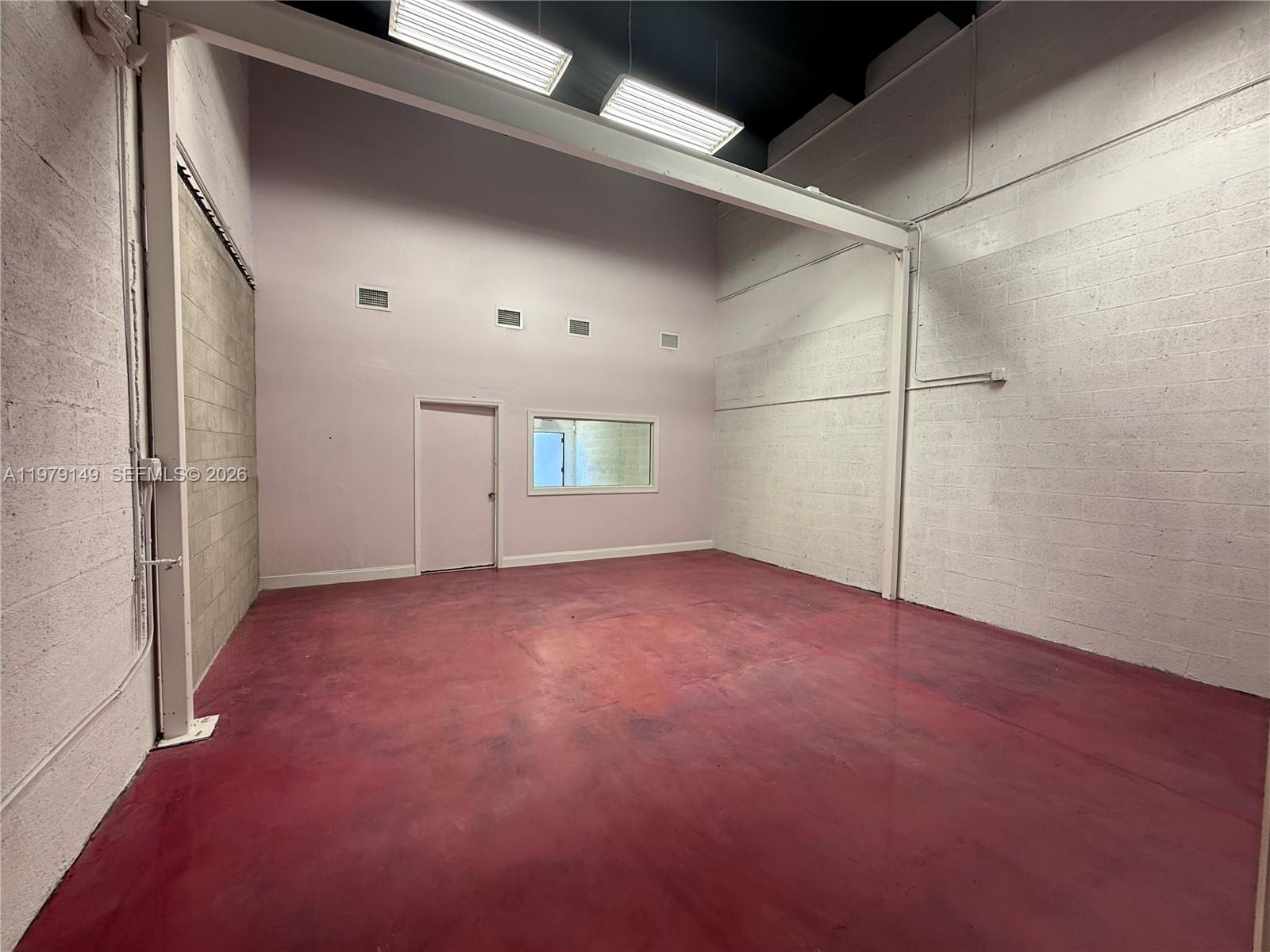 Ver detalles 10 / sq. ft. $ 2026-03-09 0 foto