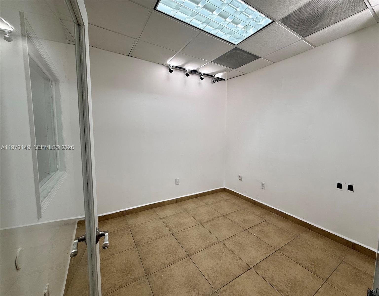 Ver detalles 10 / sq. ft. $ 2026-03-09 0 foto