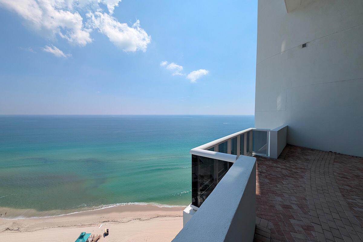 See details 3301a 2 / 2 1289 sq. ft. $ 2026-06-15 0 Photo