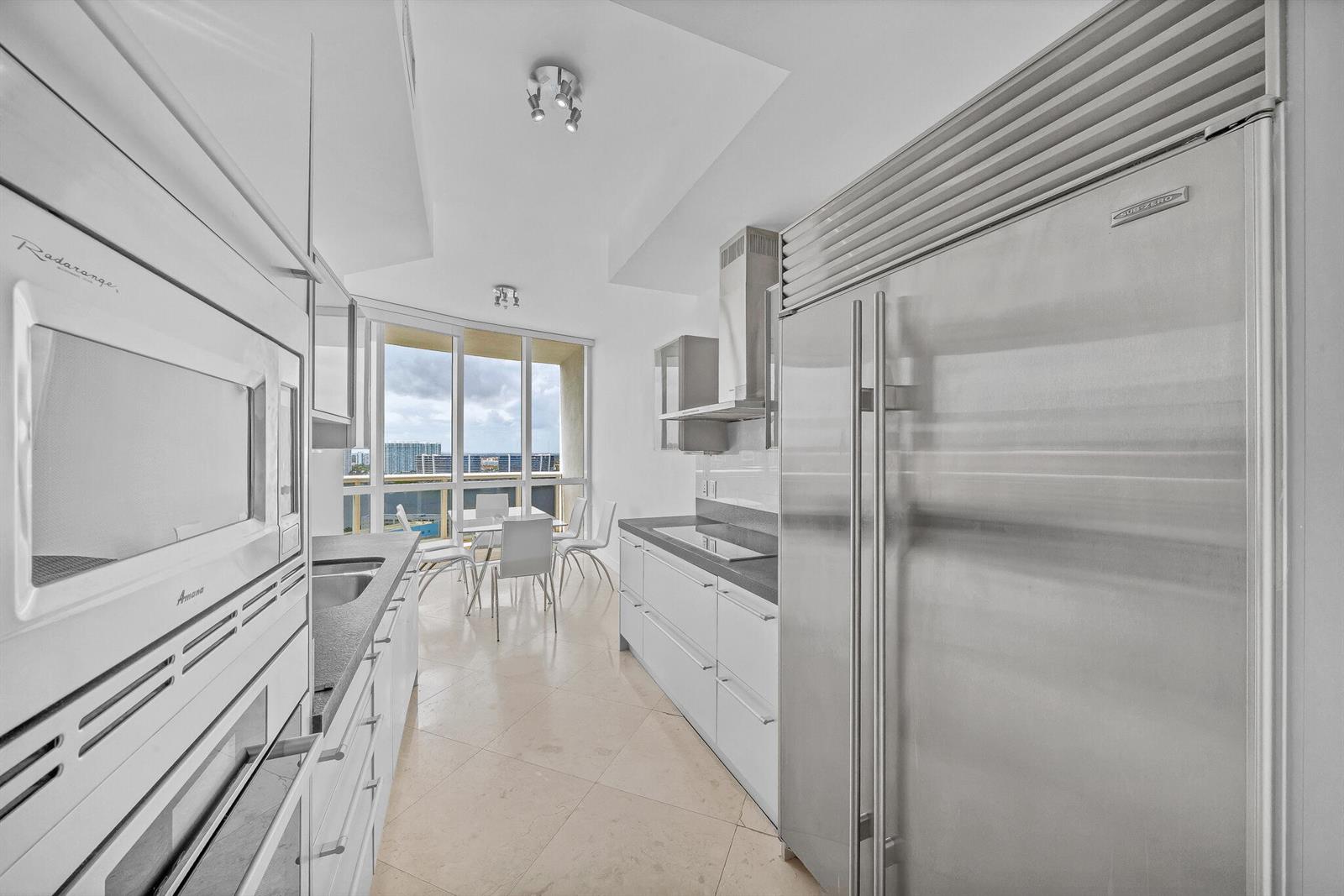 See details 3301a 2 / 2 1289 sq. ft. $ 2026-06-15 0 Photo