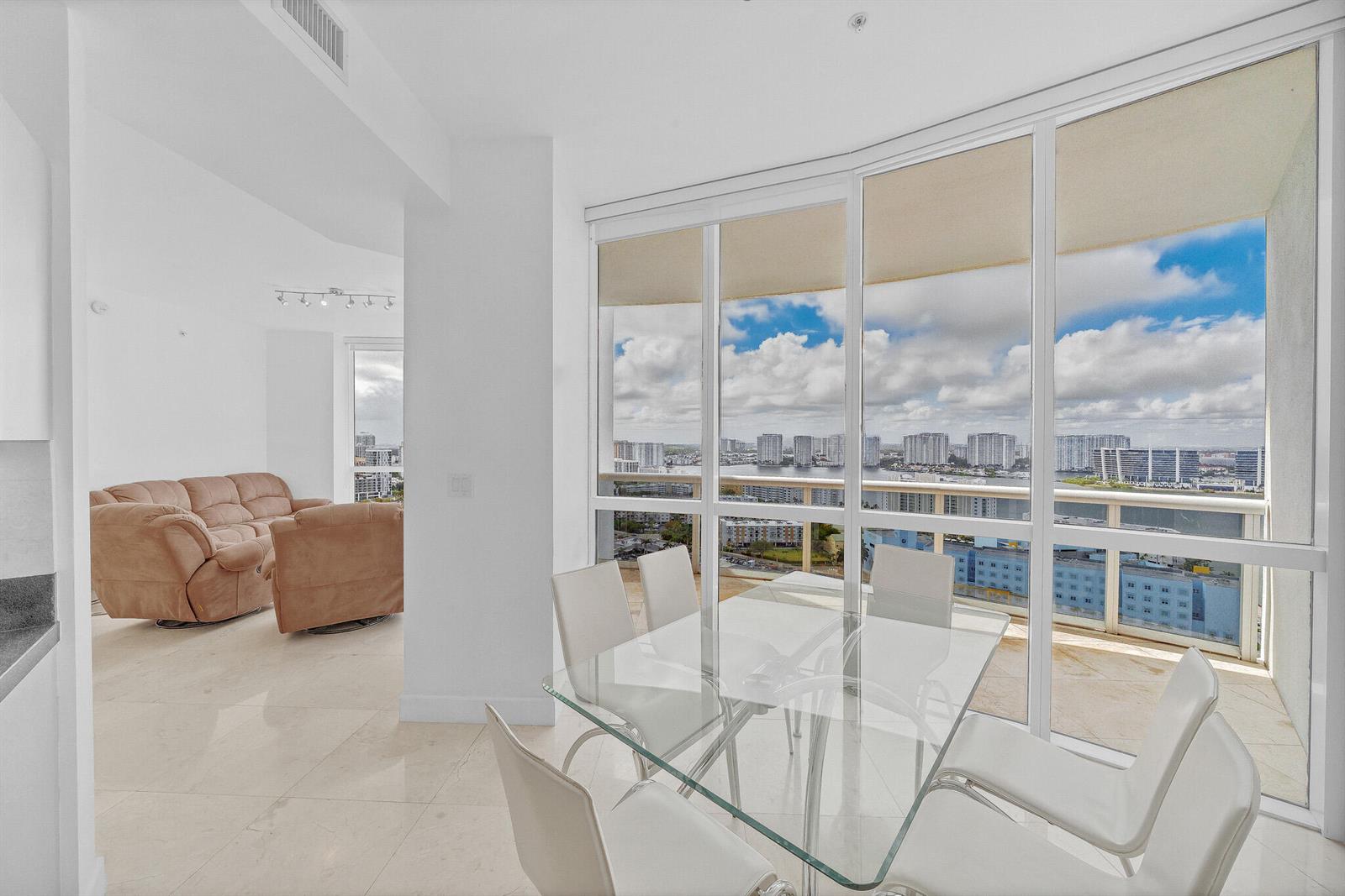 See details 3301a 2 / 2 1289 sq. ft. $ 2026-06-15 0 Photo