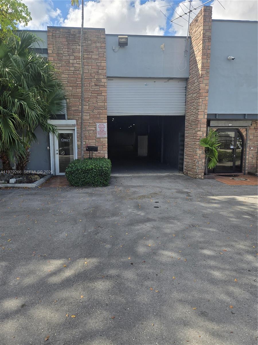 See details / sq. ft. $ 2026-03-09 0 Photo