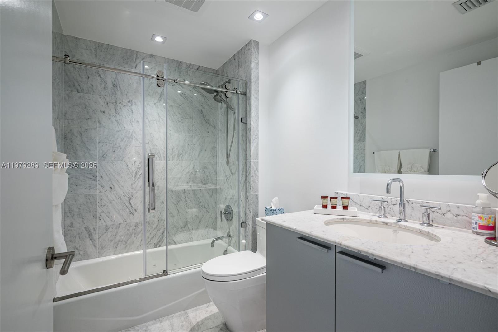 Photo of 3535 Ocean Dr  #1904, Hollywood, Florida, 33019 - 