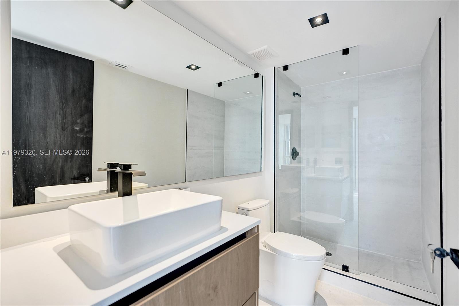 Photo of 3530 Mystic Pointe Dr  #415, Aventura, Florida, 33180 - 