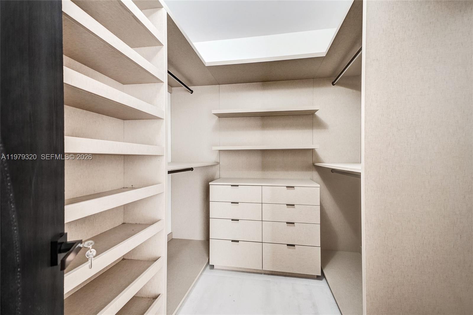 Photo of 3530 Mystic Pointe Dr  #415, Aventura, Florida, 33180 - 