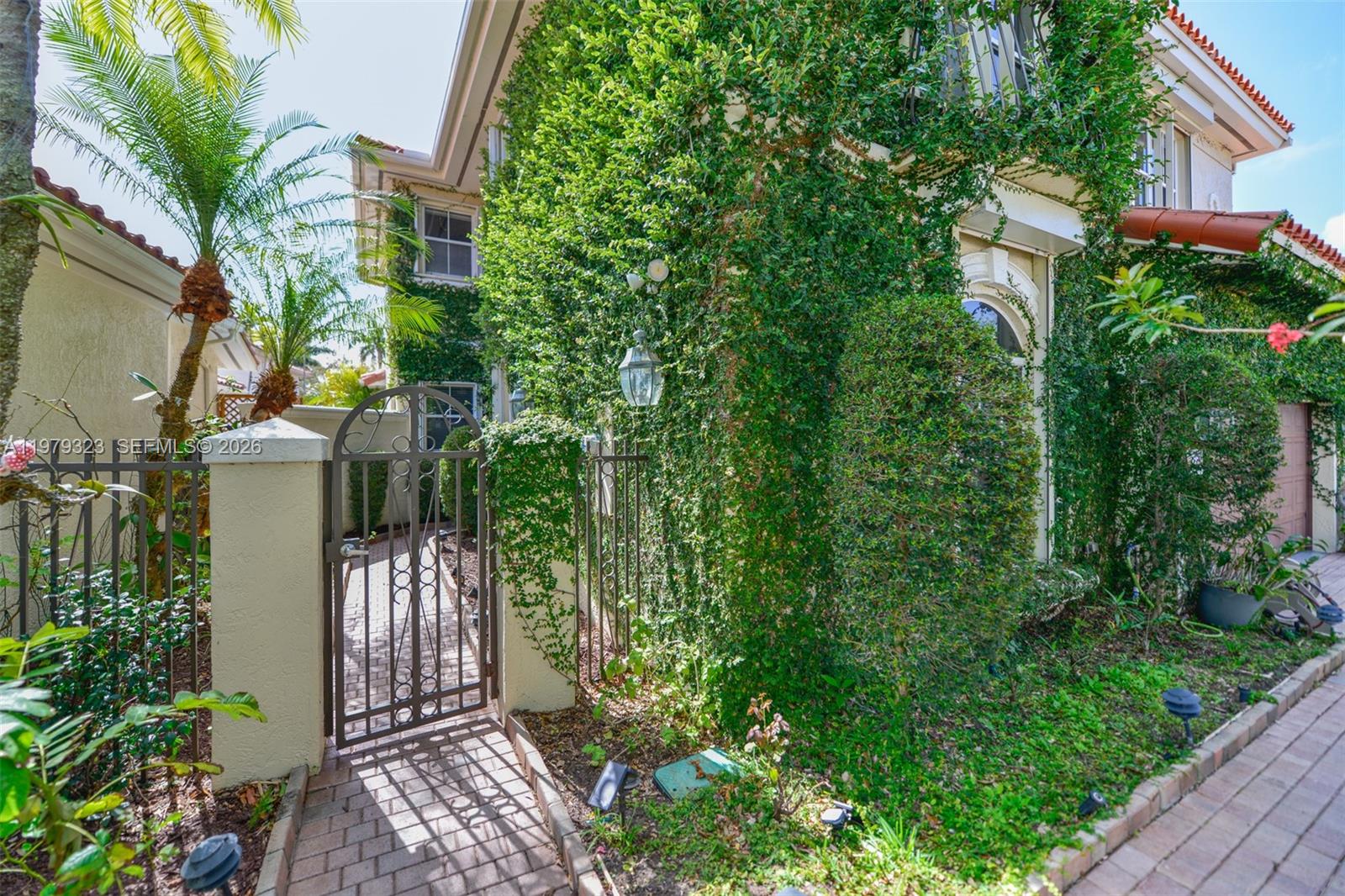 Photo of 1448 Mariner Way  (1448), Hollywood, Florida, 33019 - 