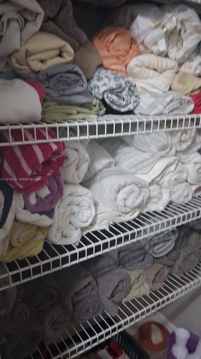 Ver detalles 8016 4 / 2 sq. ft. $ 2026-05-28 0 foto