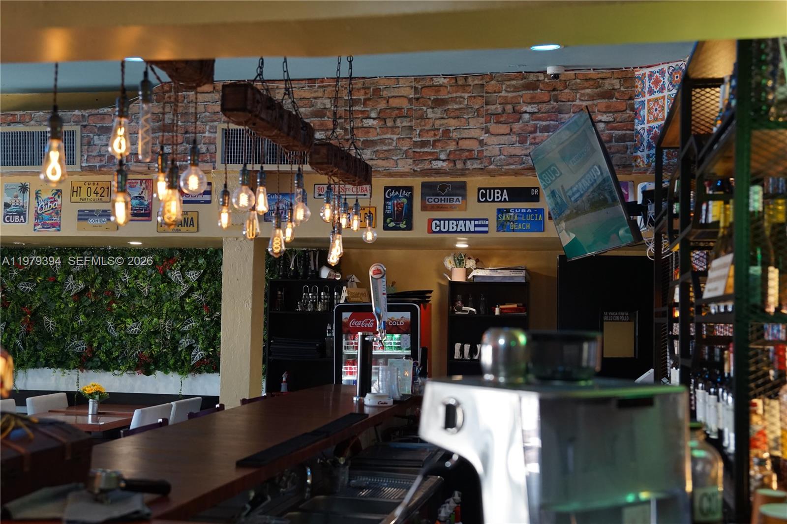   /   кв.футов $ 2026-03-09 0 Фото