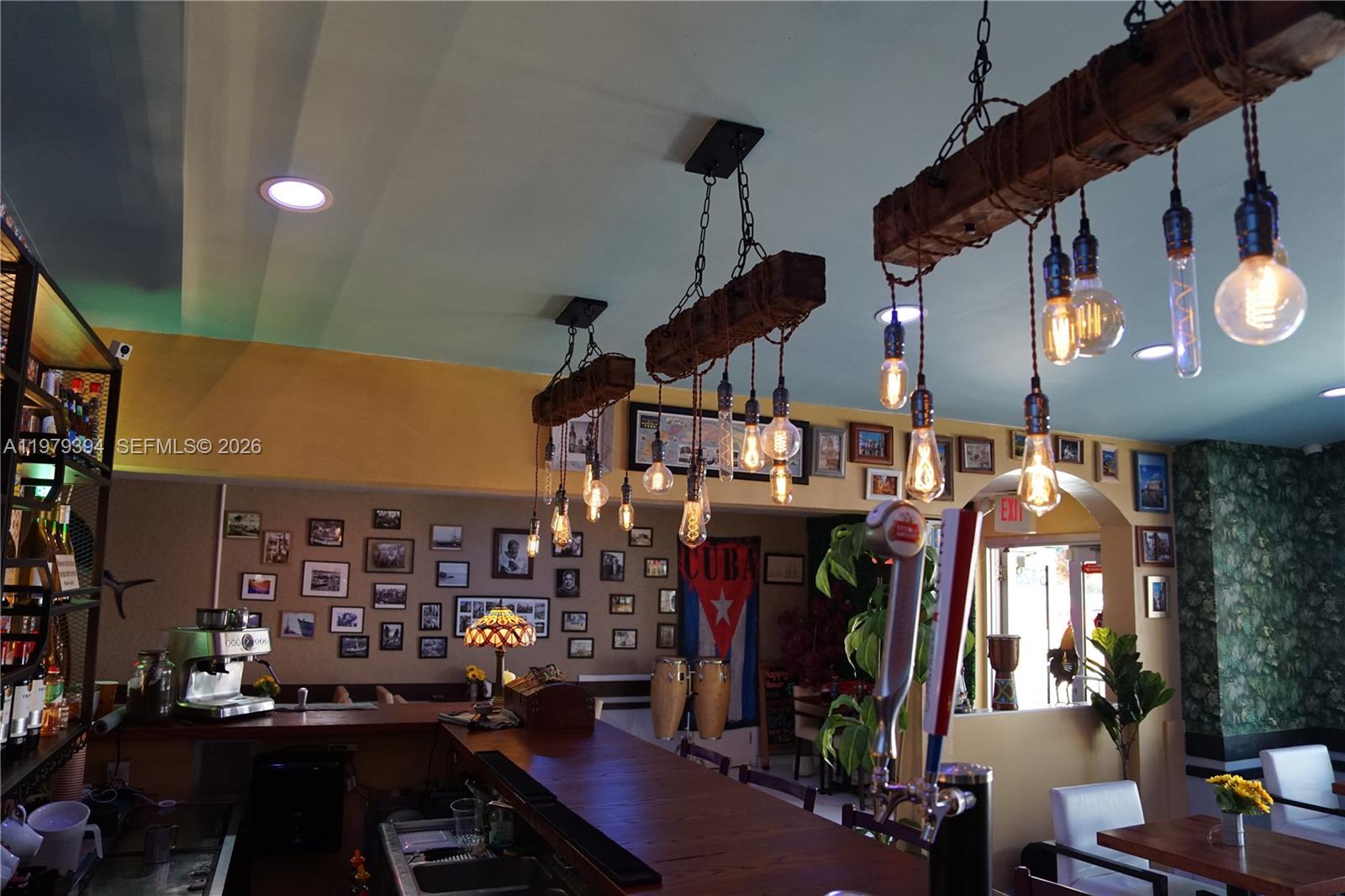   /   кв.футов $ 2026-03-09 0 Фото