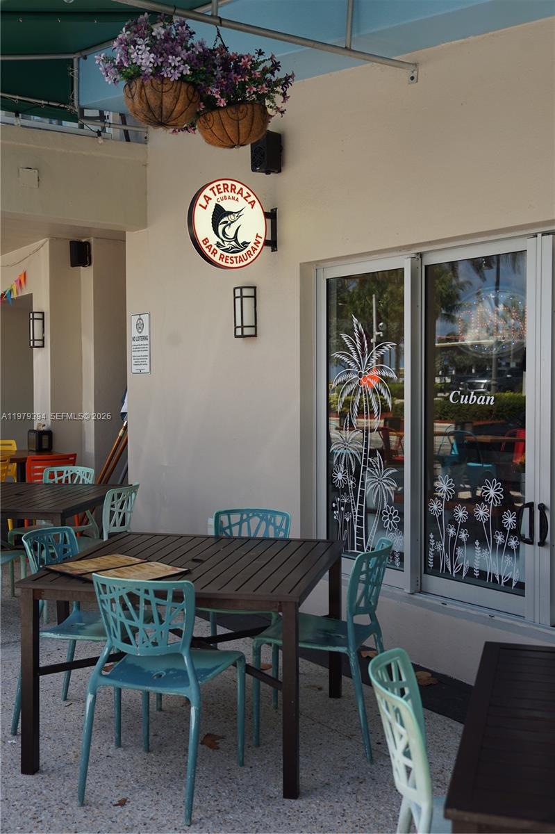   /   кв.футов $ 2026-03-09 0 Фото