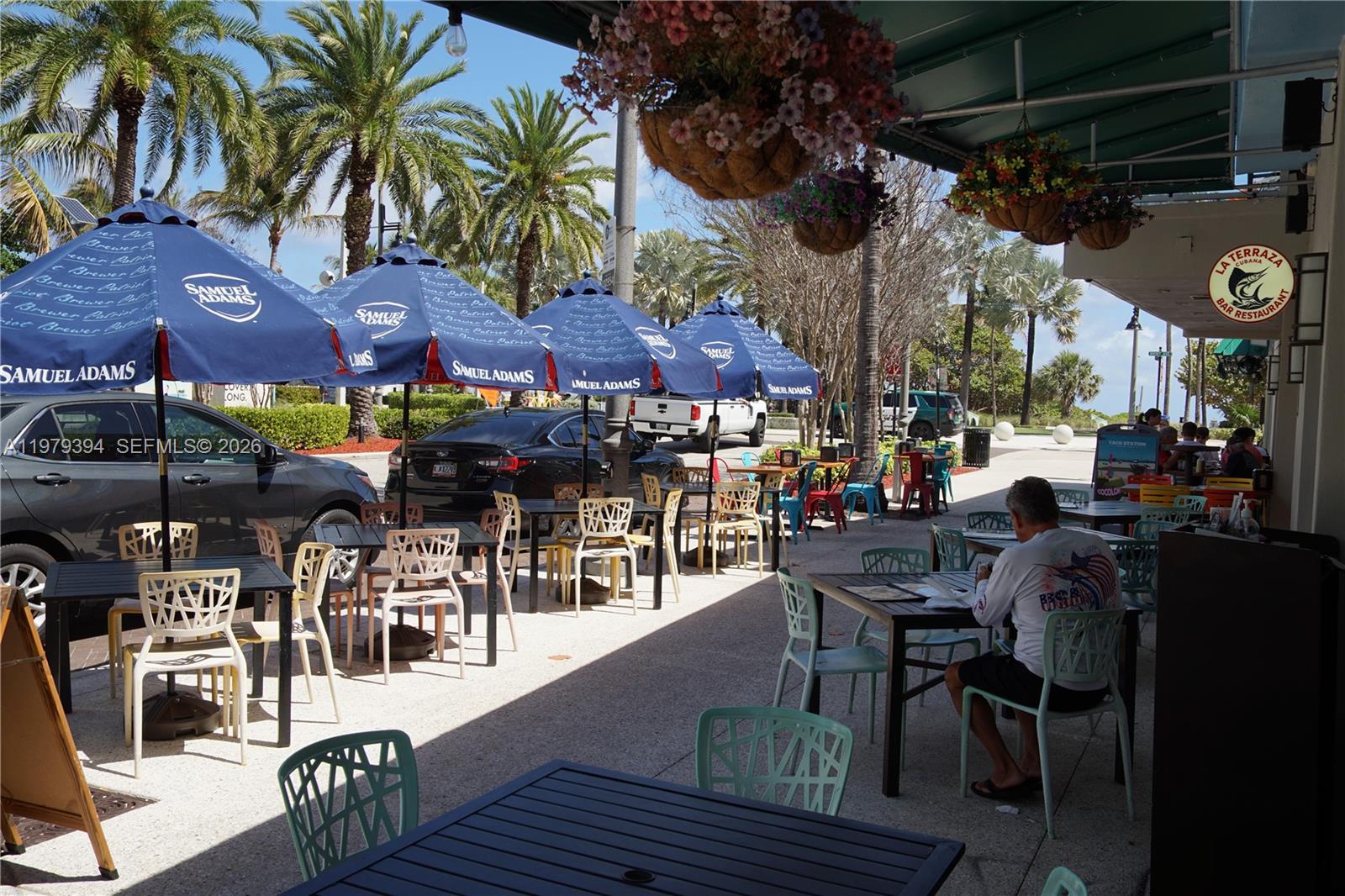   /   кв.футов $ 2026-03-09 0 Фото