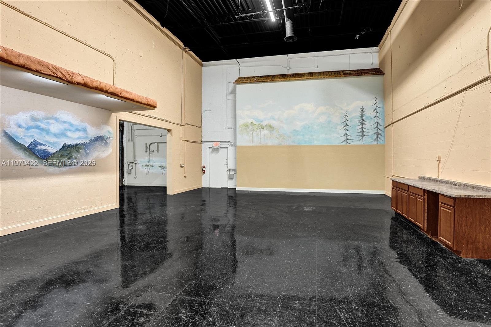   /   sq. ft. $ 2026-03-09 0 Photo