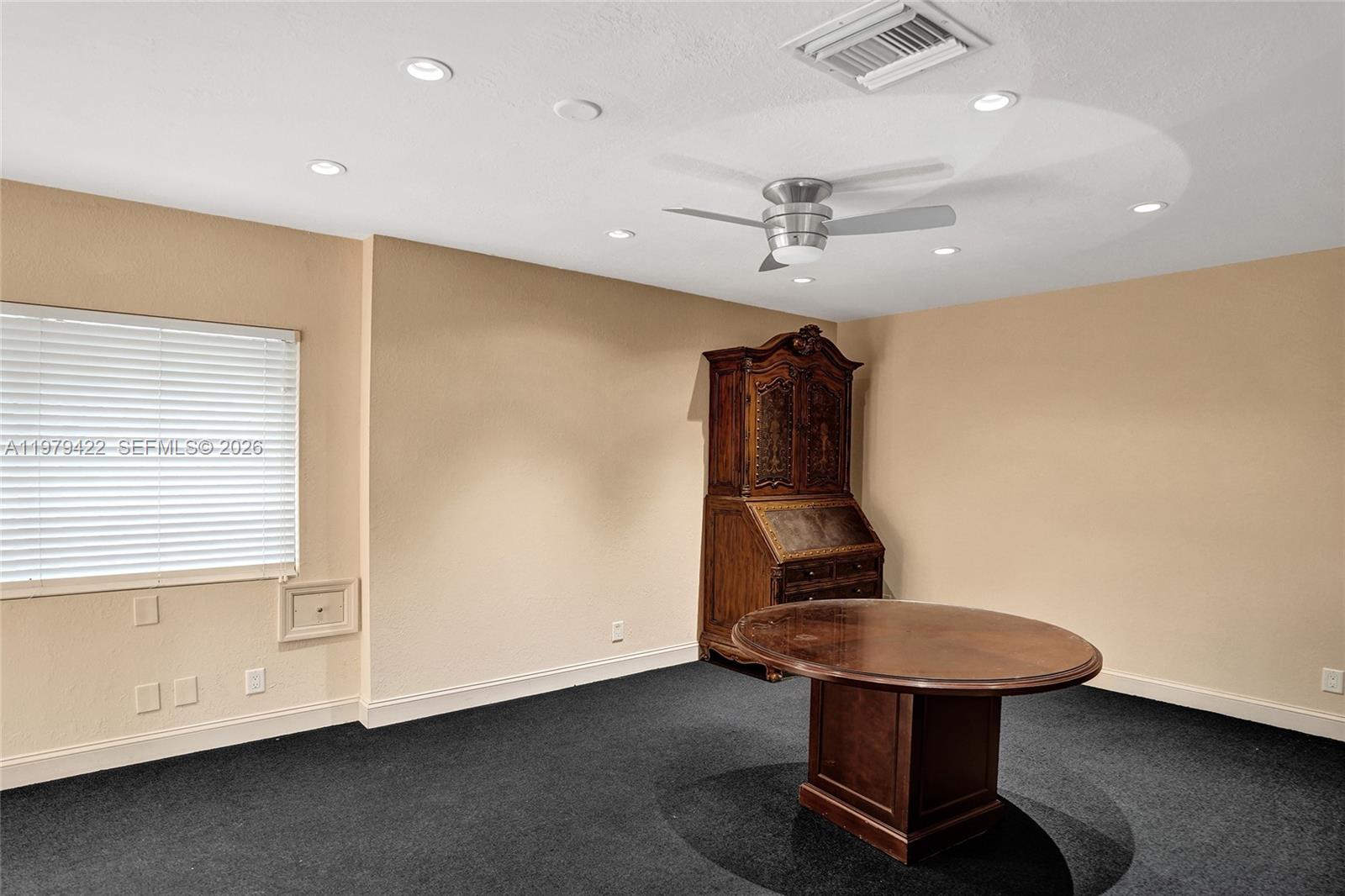   /   sq. ft. $ 2026-03-09 0 Photo