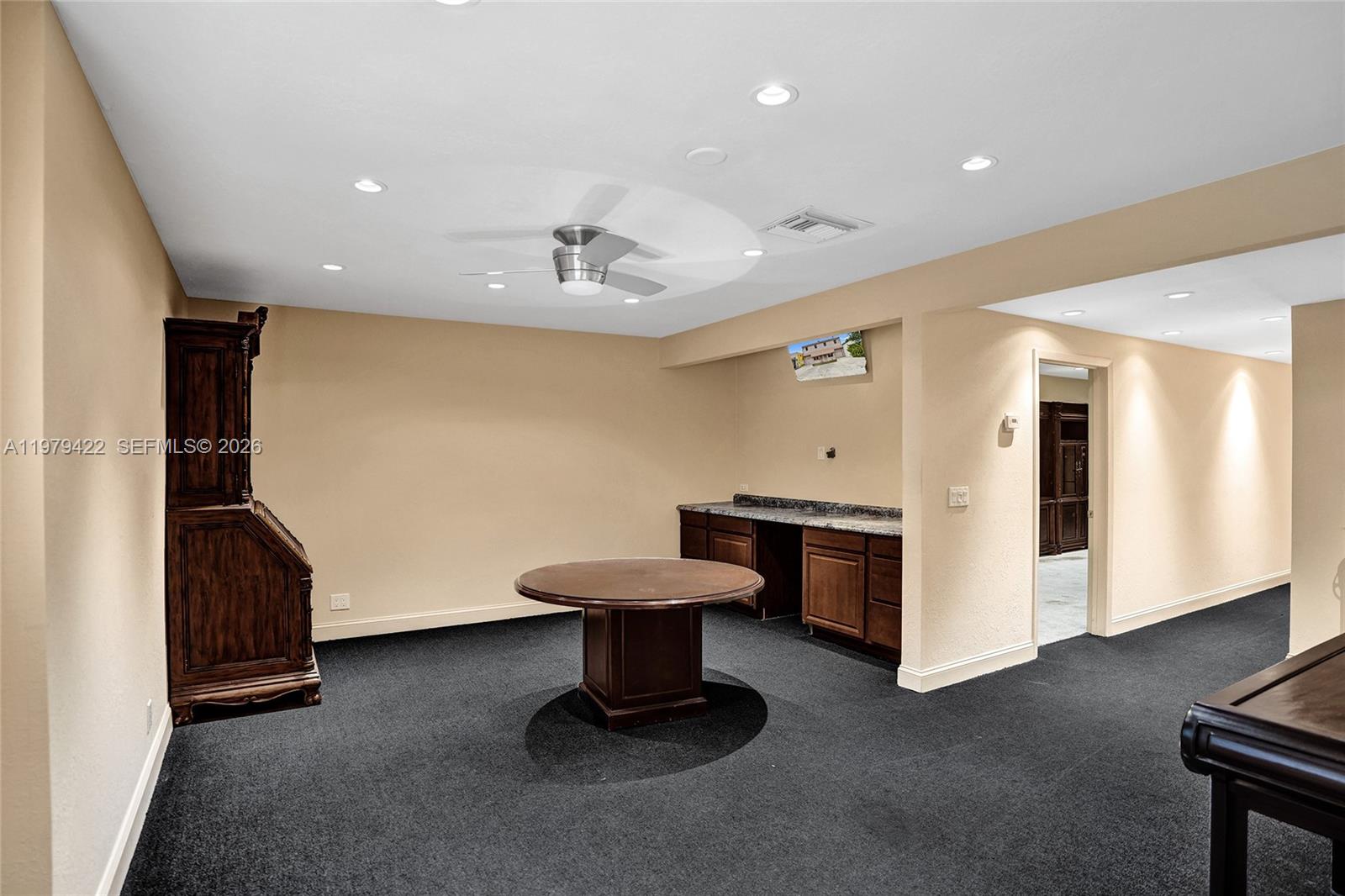   /   sq. ft. $ 2026-03-09 0 Photo