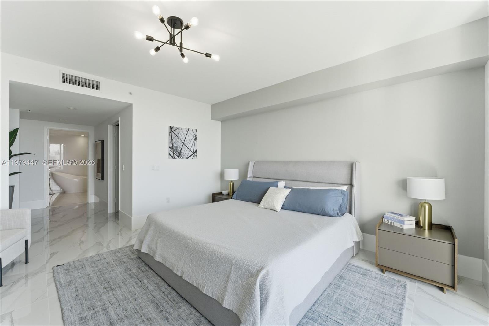 5-2304 4 / 5 3084 sq. ft. $ 2026-03-09 0 Photo