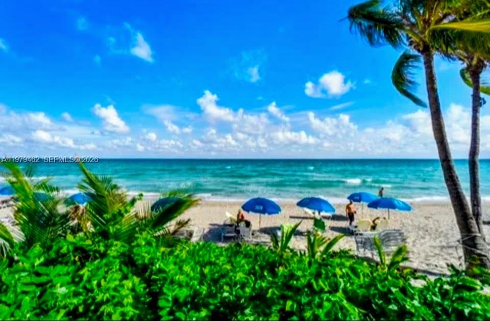 Photo of 2030 Ocean Dr #1614, Hallandale Beach, Florida, 33009 - beachfront location looking east