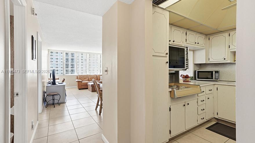 Photo of 1825 Ocean Dr  #811, Hallandale Beach, Florida, 33009 - 