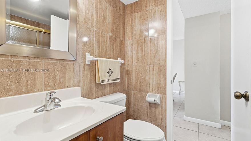 Photo of 1825 Ocean Dr  #811, Hallandale Beach, Florida, 33009 - 