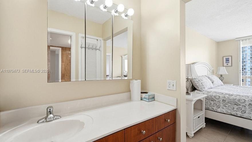 Photo of 1825 Ocean Dr  #811, Hallandale Beach, Florida, 33009 - 