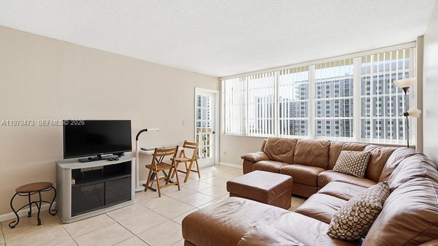 Photo of 1825 Ocean Dr  #811, Hallandale Beach, Florida, 33009 - 