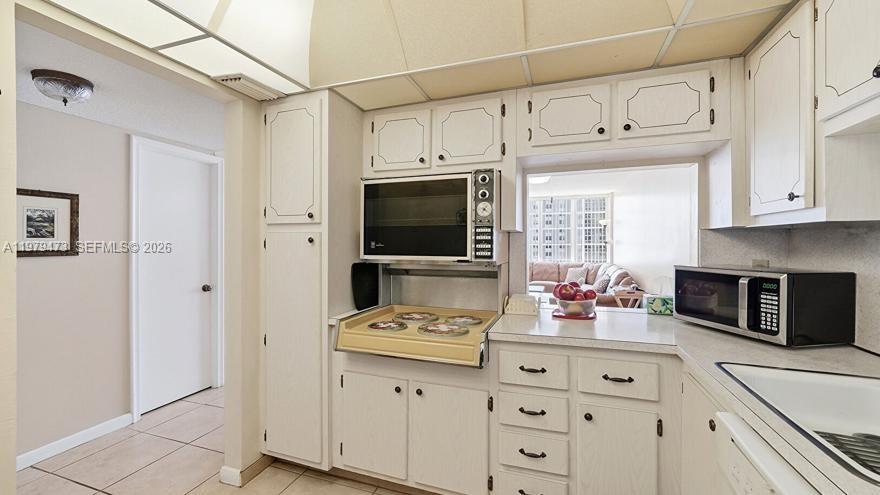 Photo of 1825 Ocean Dr  #811, Hallandale Beach, Florida, 33009 - 