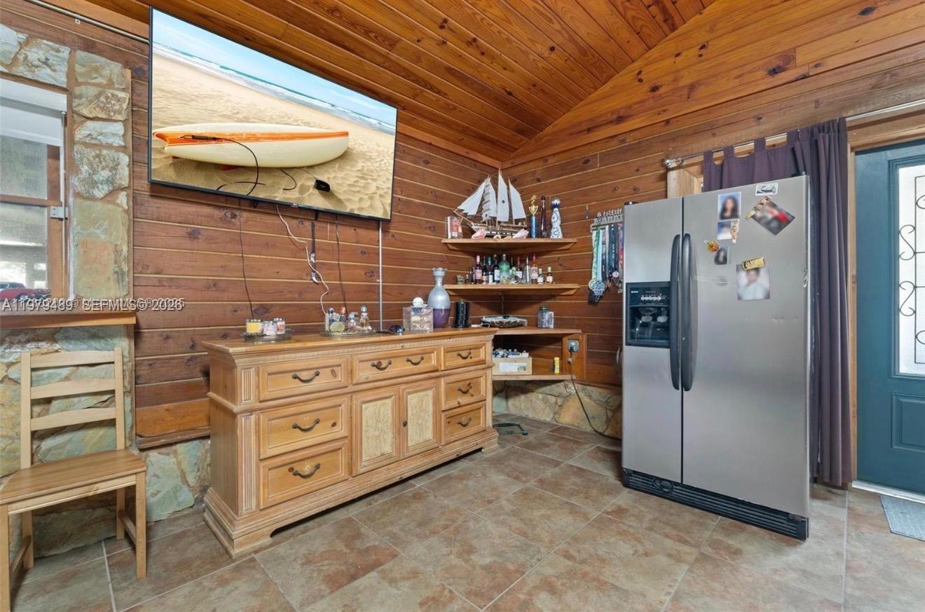   /   sq. ft. $ 2026-03-09 0 foto