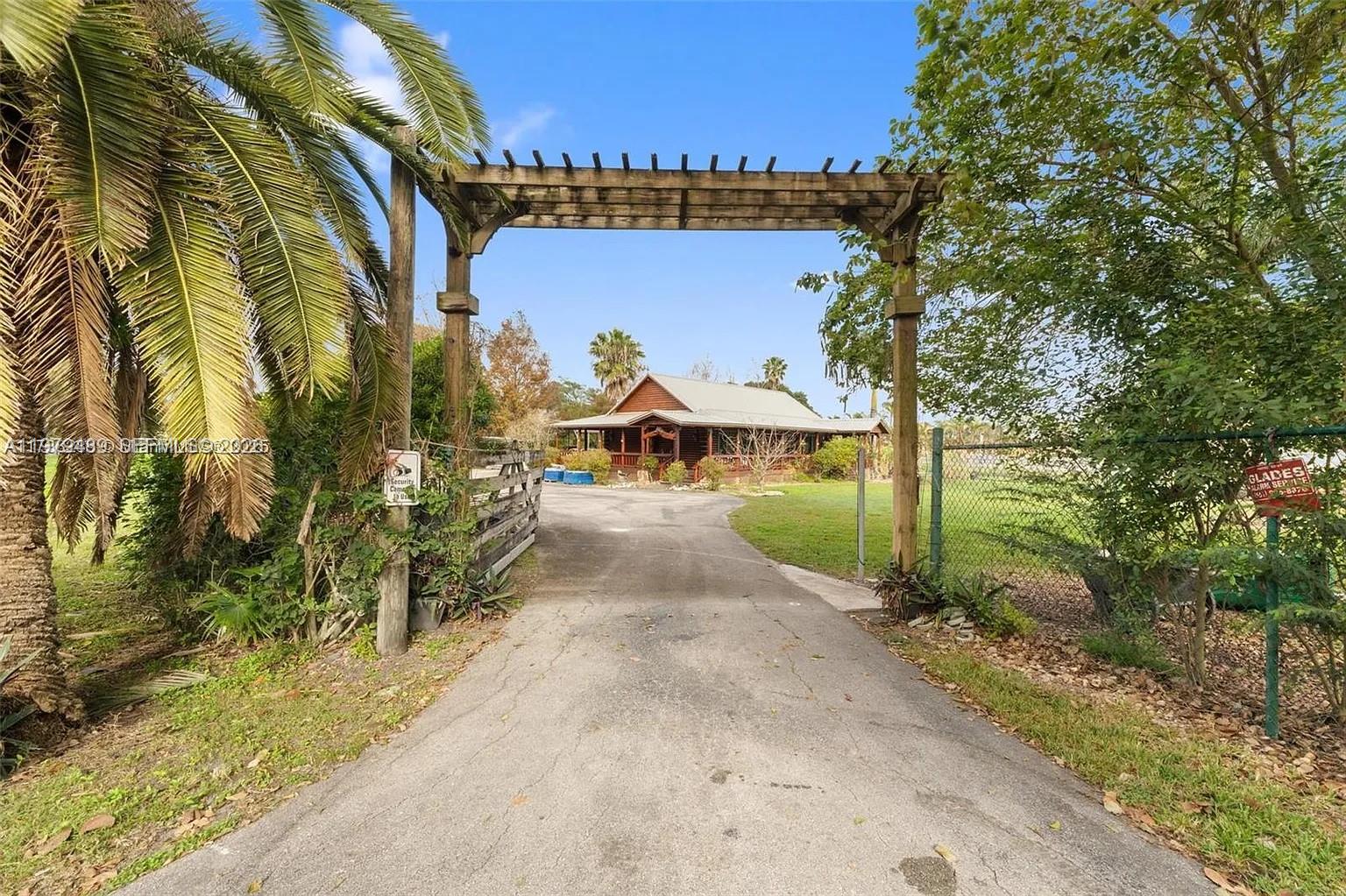   /   кв.футов $ 2026-03-09 0 Фото