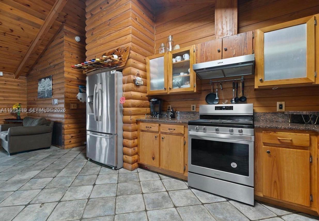   /   sq. ft. $ 2026-03-09 0 foto