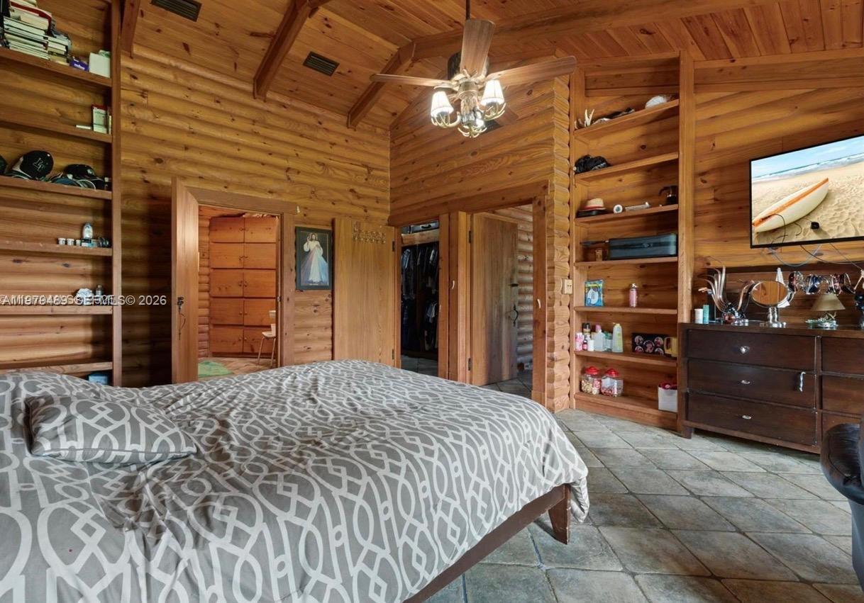   /   sq. ft. $ 2026-03-09 0 foto