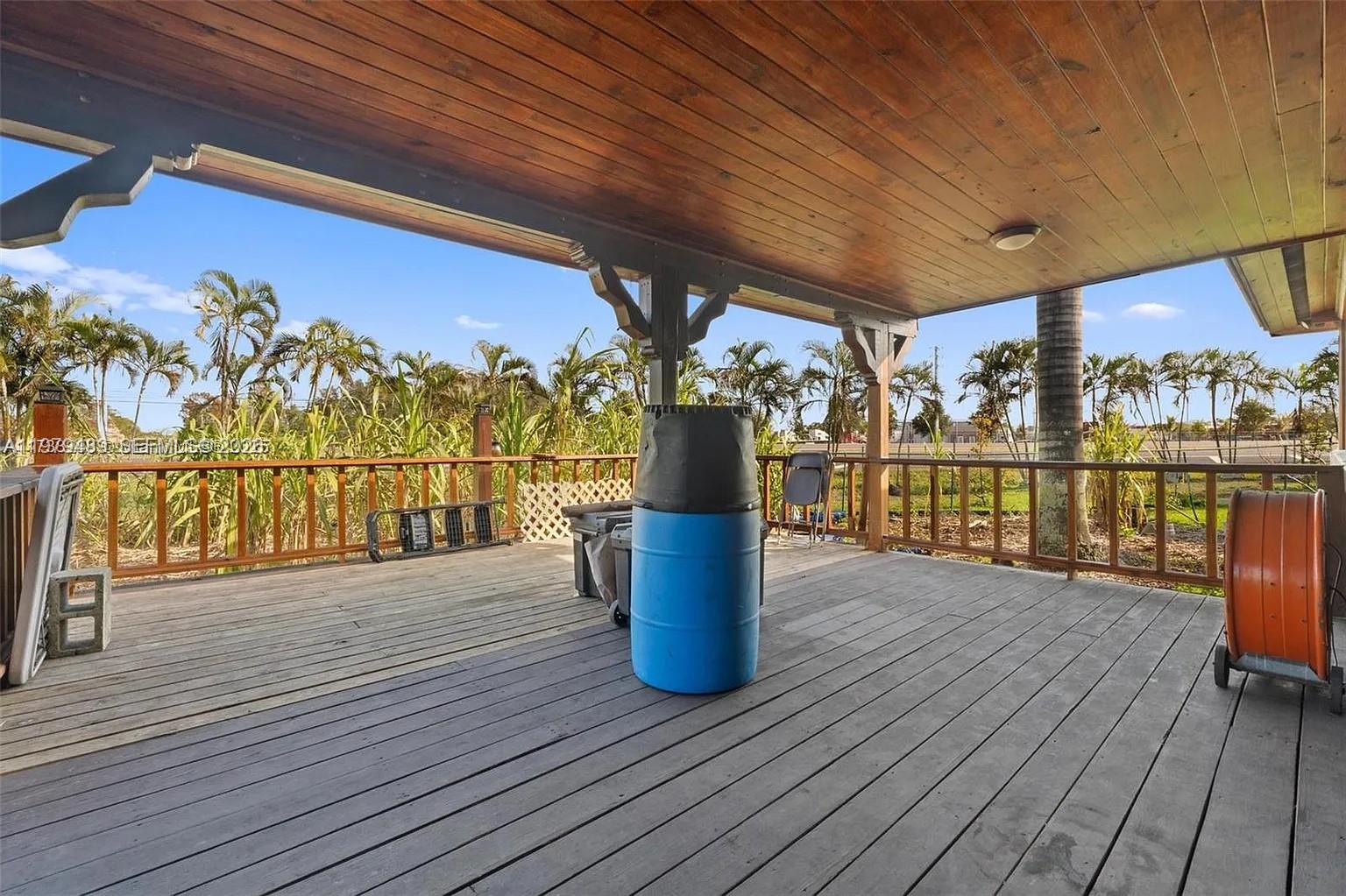   /   кв.футов $ 2026-03-09 0 Фото