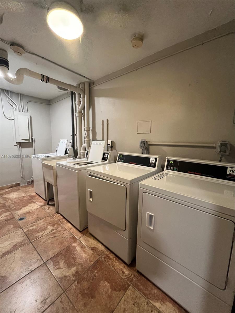 522-3 2 / 2 1036 sq. ft. $ 2026-03-09 0 Photo