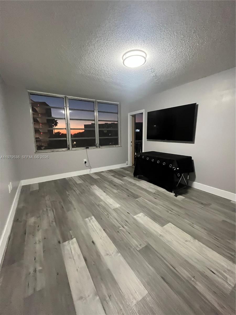 522-3 2 / 2 1036 sq. ft. $ 2026-03-09 0 Photo