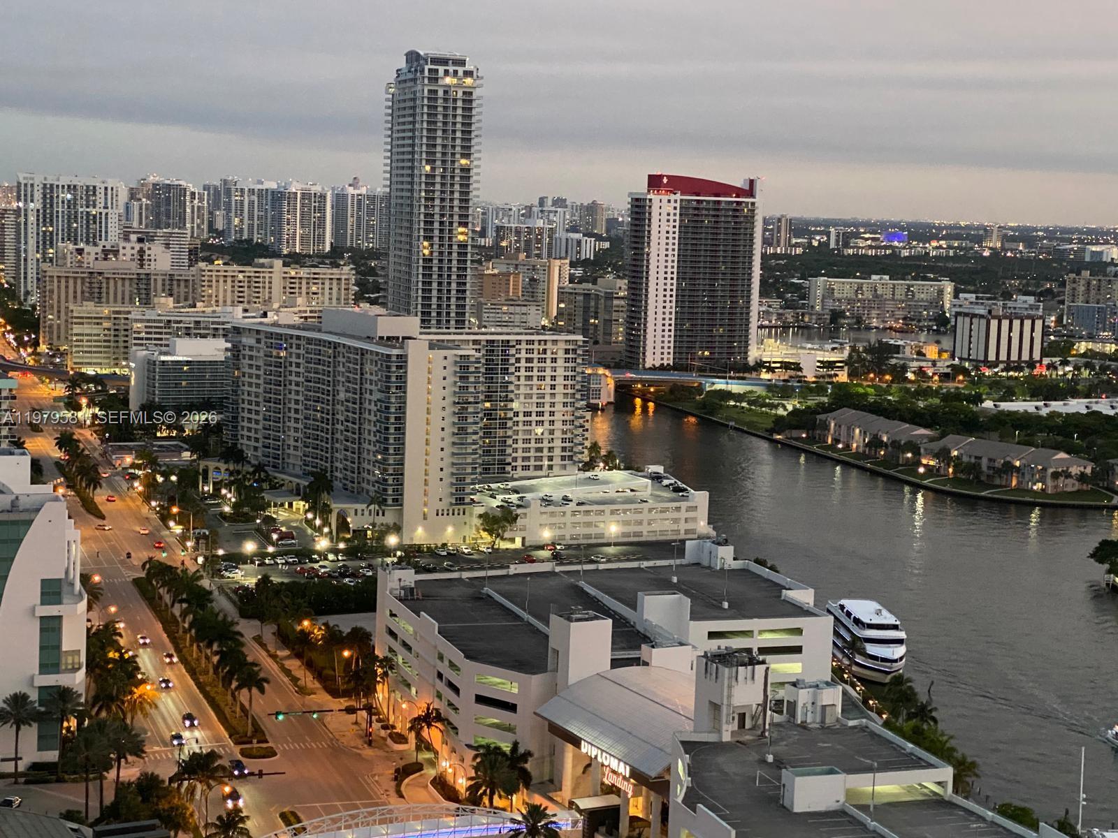 Photo of 3101 Ocean Dr  #3102, Hollywood, Florida, 33019 - 