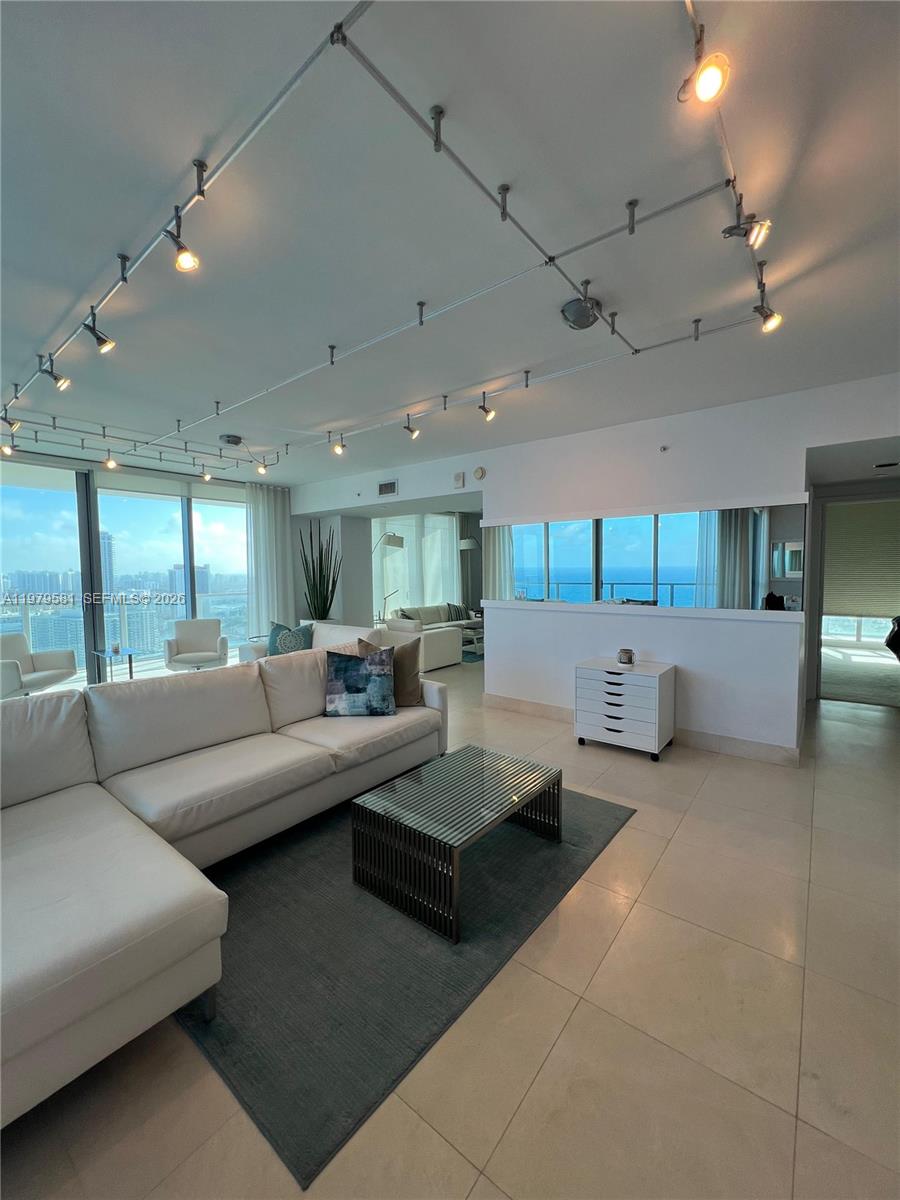 Photo of 3101 Ocean Dr  #3102, Hollywood, Florida, 33019 - 
