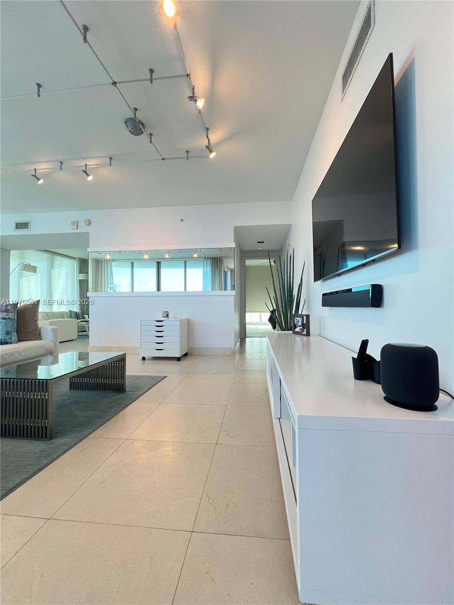 Photo of 3101 Ocean Dr  #3102, Hollywood, Florida, 33019 - 