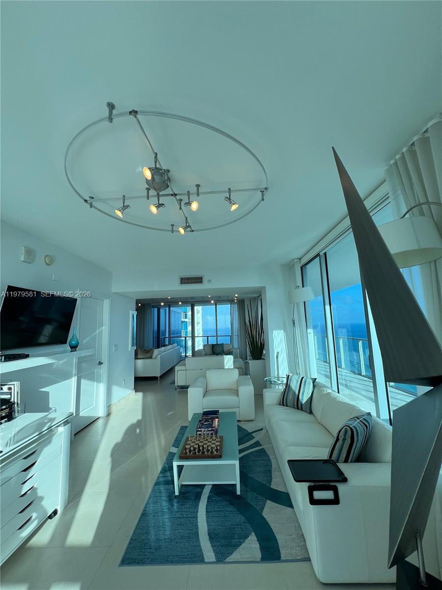 Photo of 3101 Ocean Dr  #3102, Hollywood, Florida, 33019 - 