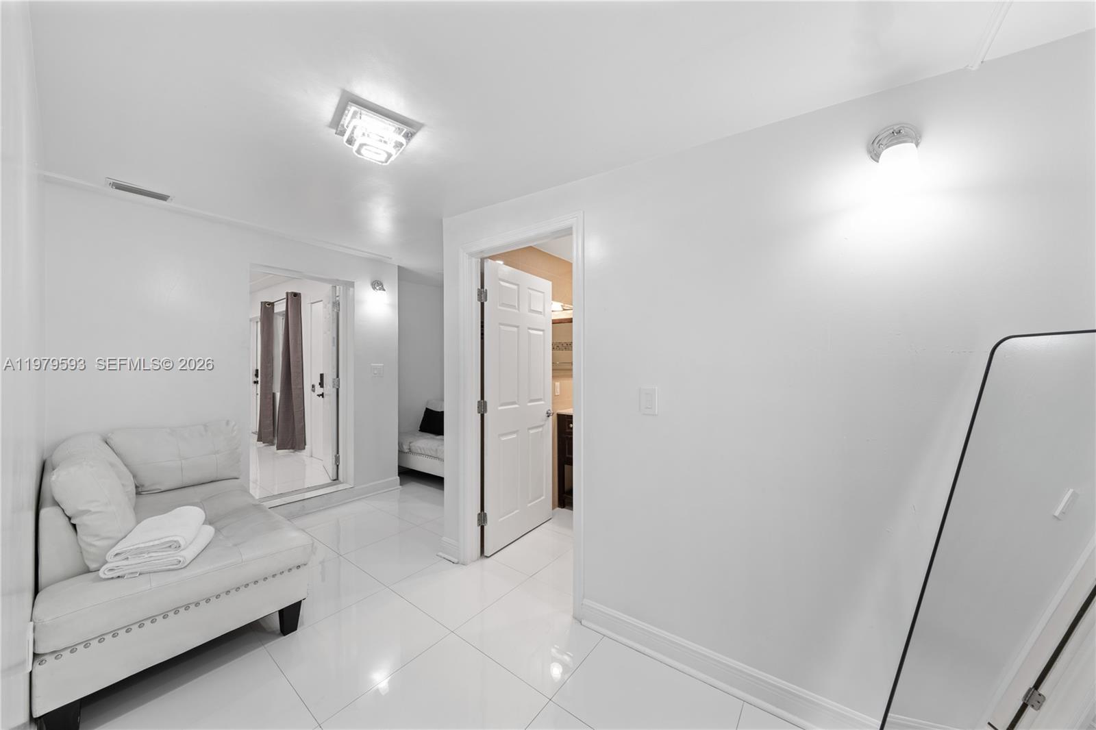 Подробнее / 3050 кв.футов $ 2026-03-09 0 Фото