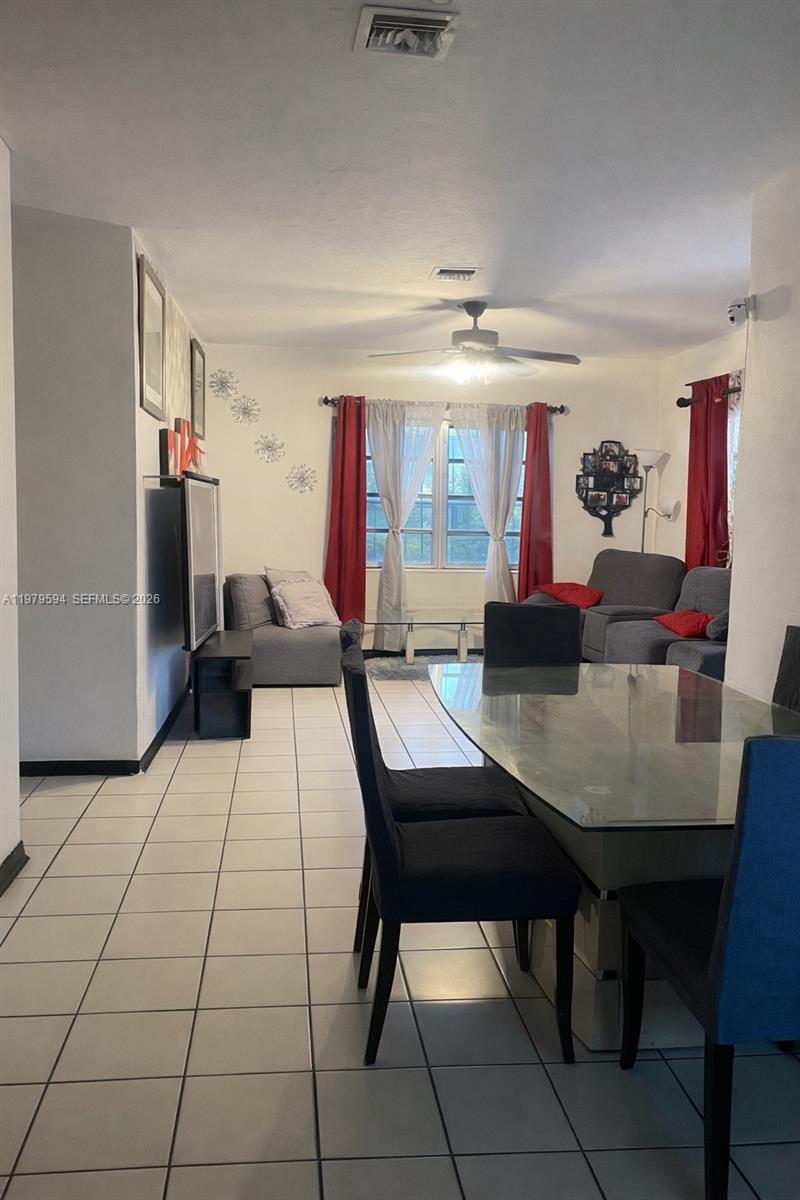 Подробнее 631 3 / 1 1184 кв.футов $ 2026-03-09 0 Фото