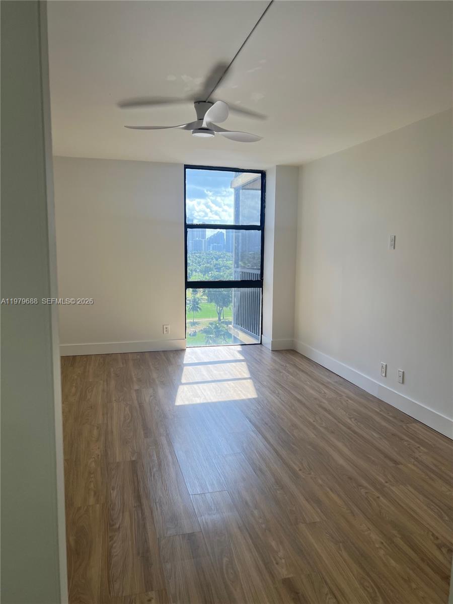 Photo of 20301 Country Club Dr  #1024, Aventura, Florida, 33180 - 