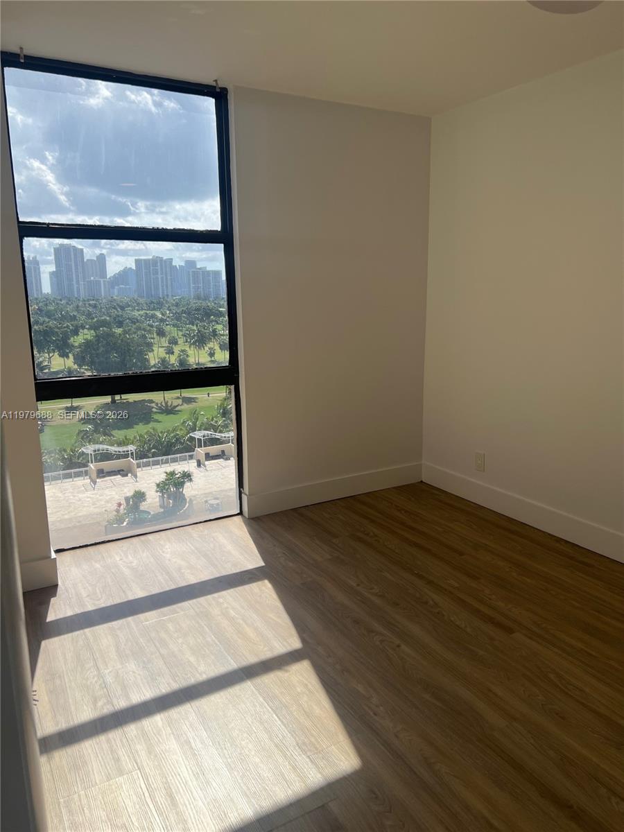 Photo of 20301 Country Club Dr  #1024, Aventura, Florida, 33180 - 