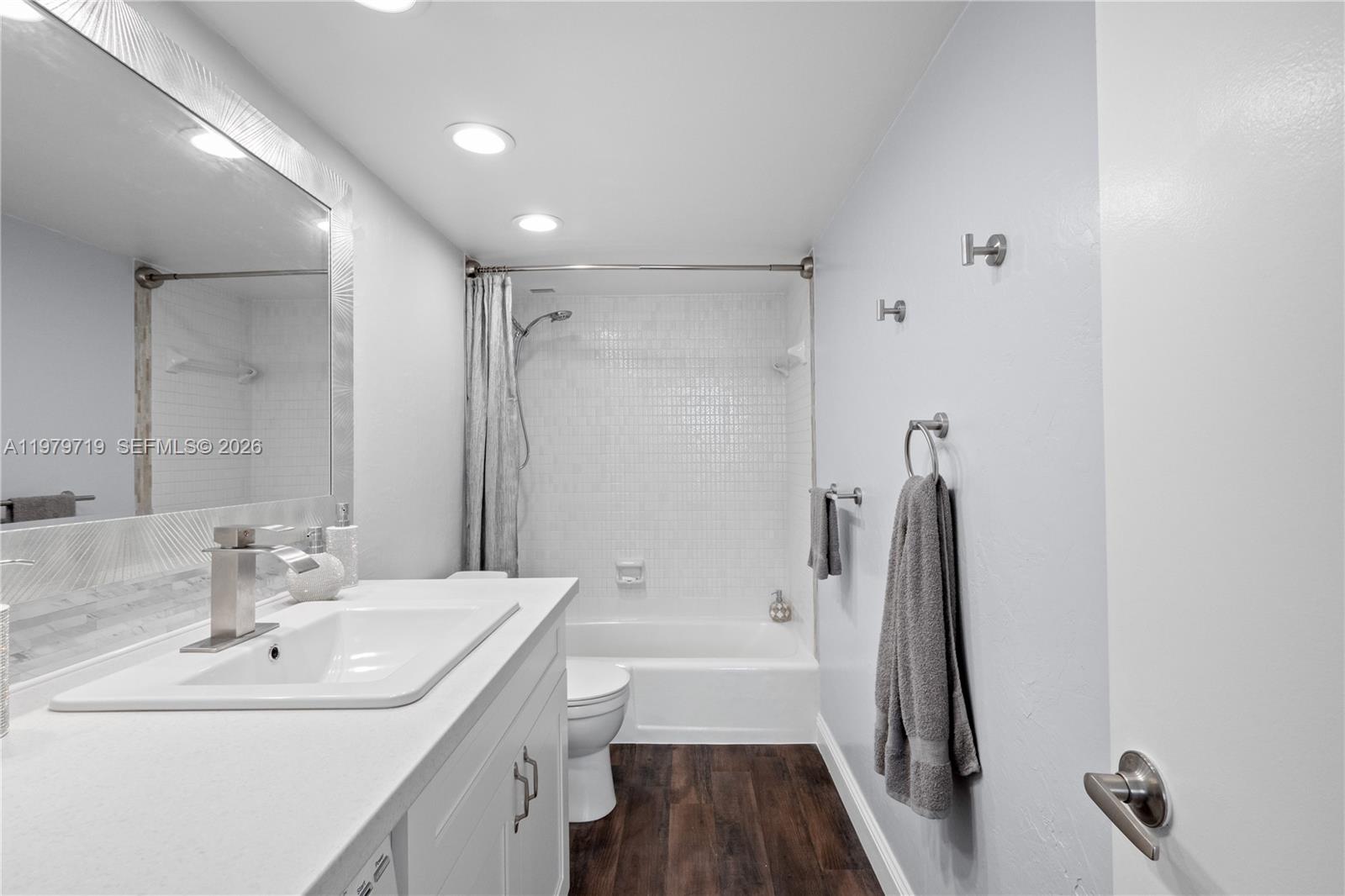 Photo of 427 Golden Isles Dr #11H, Hallandale Beach, Florida, 33009 -