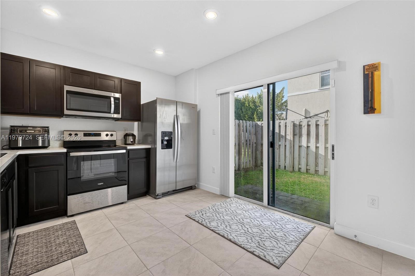 Ver detalles 476 2 / 3 1208 sq. ft. $ 2026-03-09 0 foto